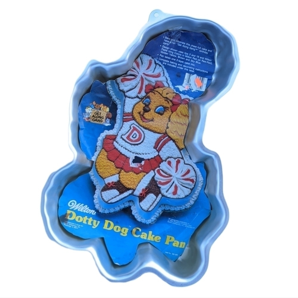 VINTAGE Wilton Get Along Gang Dotty Dog cake pan 2105-3975